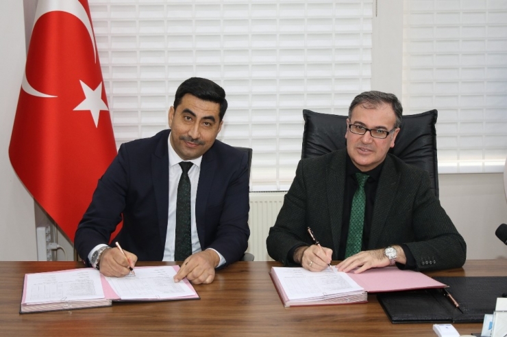 Hacılar’da İşçilerin Toplu Sözleşme Sevinci