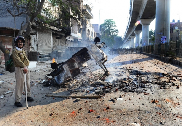 Hindistan’da Vatandaşlık Yasası Protestosu: 7 Ölü