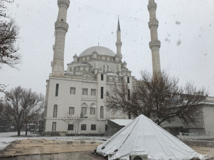 Iğdır’da Kar Yağışı Başladı
