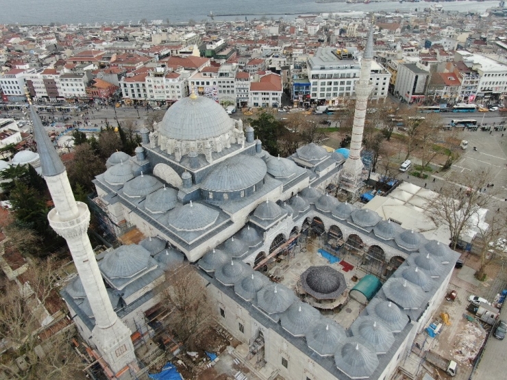 Yeni Cami’de Çamaşırlı Restorasyon