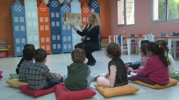Masal Gibi Projede Anneler Meslek Öğreniyor, Çocukları Sosyalleşiyor