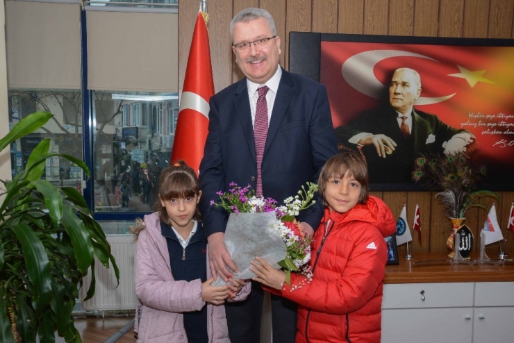 Karacabey’de Minikler Sordu, Başkan Yanıtladı