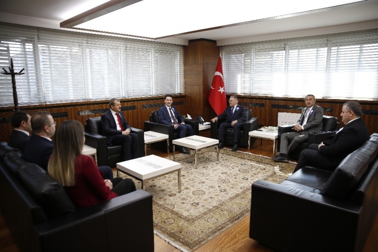 Başkan Büyükkılıç, Vergi Haftası Nedeniyle Kayseri Vergi Dairesi Başkanı Günçavdı İle Görüştü