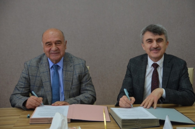 Kutso’dan Öğrencilere Teşvik İkramiyesi