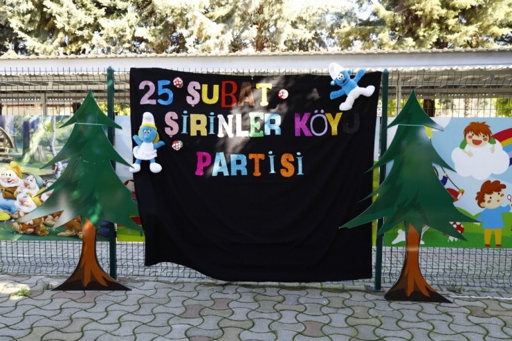 Kreşli Minikler ’Şirin’ Oldu