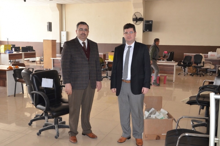 Depremde Kolonları Çatlayan Belediye Binası Boşaltılıyor