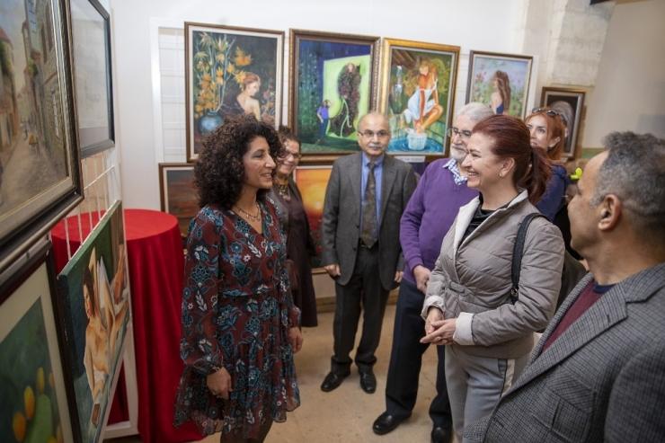 ‘Çukurova’nın Kadınları Karma Resim Sergisi’ Eski Gülnar Otelinde Açıldı