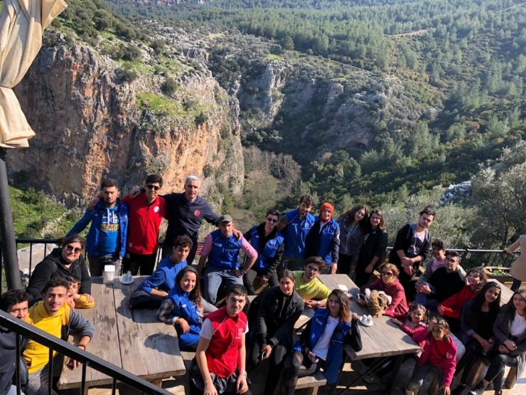 Bağımlılıkla Mücadele Kapsamında Doğa Yürüyüşü