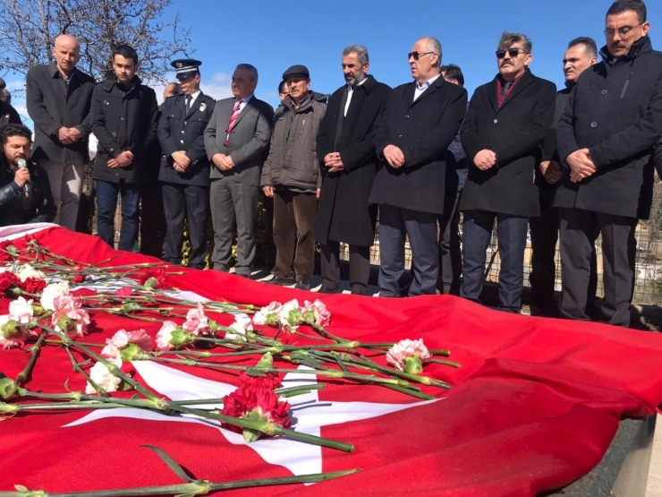 Eski Özel Harekat Başkanı Behçet Oktay Mezarı Başında Anıldı