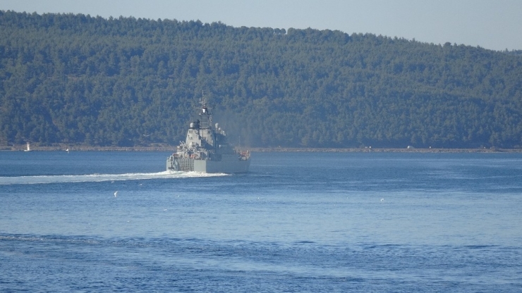 Rus Savaş Gemisi Çanakkale Boğazı’ndan Geçti