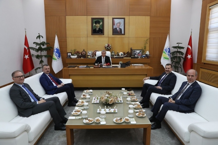 Başkan Yüce, “İnşallah Hep Birlikte Ak Parti’mizin Çıtasını Daha Yükseğe Taşıyacağız”