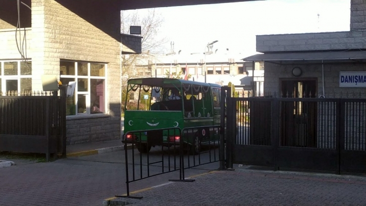 İş Adamı Ali Armağan’ın Oğlunun Cenazesi Adli Tıp Kurumuna Getirildi