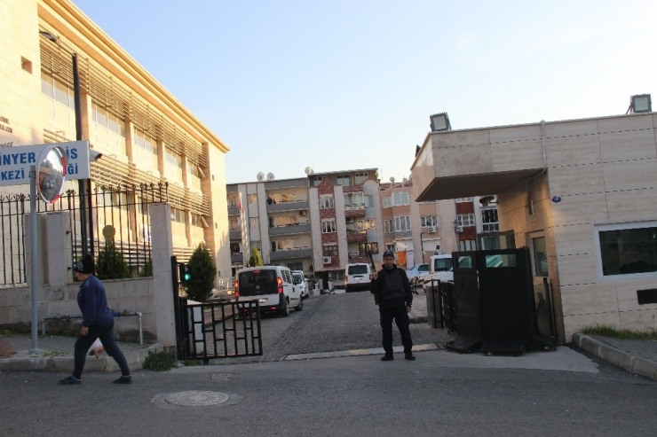 İzmir’de Bulunan Kayıp Kızların Aileleri Bekleniyor