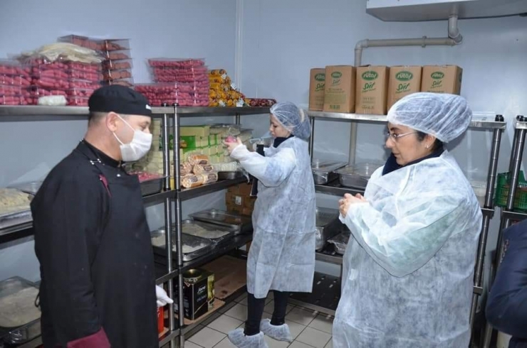 Uşak’ta 6 Günde Bin 54 Gıda İşletmesi Denetlendi