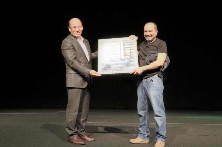 İzgören: "Akıllı Yönetici İnsanları Dinlemeyi Bilendir"