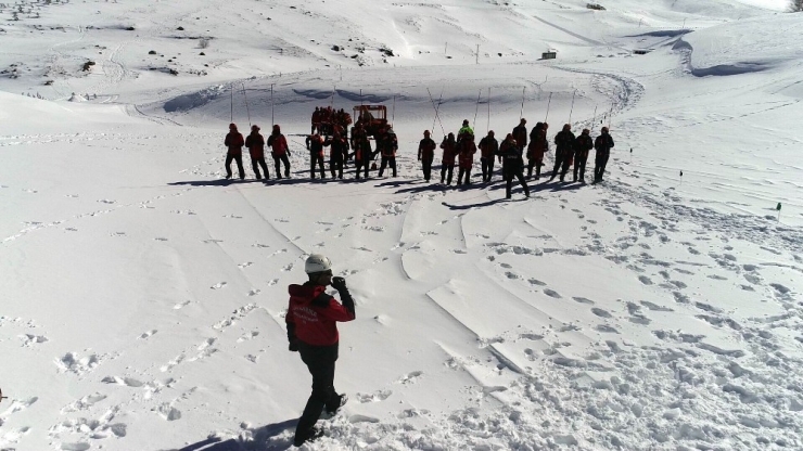 Erciyes’te Çığ Tatbikatı Nefes Kesti