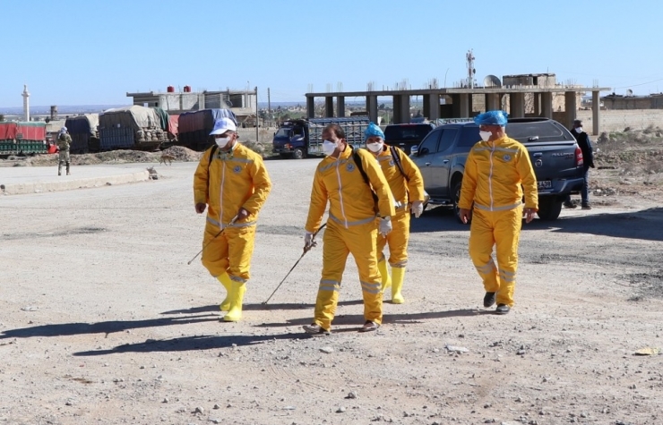 Telabyad’da İlaçlama Çalışmaları Yapılıyor