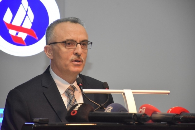 Naci Ağbal: “Avrupa Nüfusu Azalacak, Afrika Kıtasındaki Nüfusu Artacak”