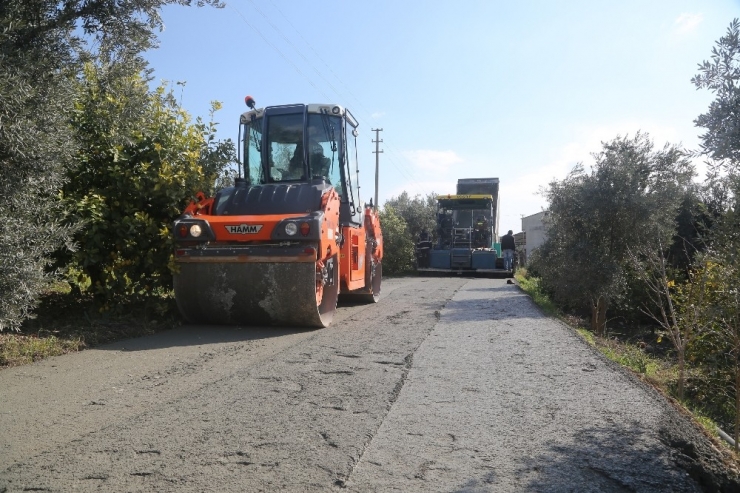 Erdemli Belediyesi, Çeşmeli’ye Beton Yol Yaptı