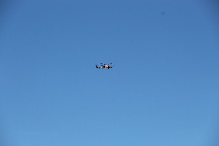 Suriye Sınırında Askeri Helikopter Hareketliliği