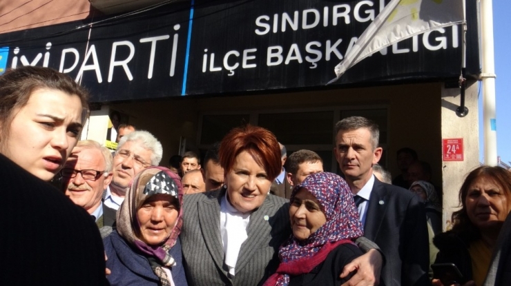 İyi Parti Genel Başkanı Akşener Balıkesir’de