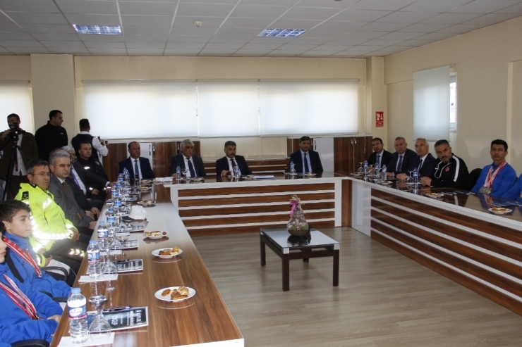 Emniyet Müdürü Karabörk’ten Tdp’ye Ziyaret