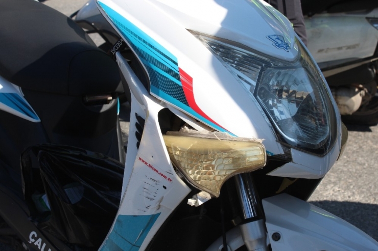 Kiralık Araçla Motosiklete Çarpıp Kaçtı