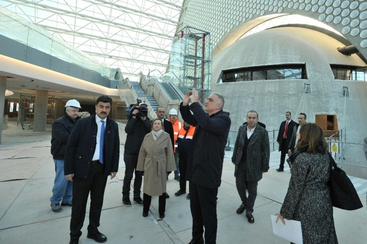 Bakan Ersoy: "Sayın Ekrem İmamoğlu Ne Zaman İsterse Benden Randevu Alabilir"