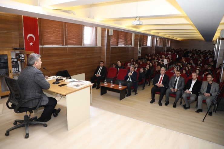 Başkan Palancıoğlu Kariyer Günlerinde