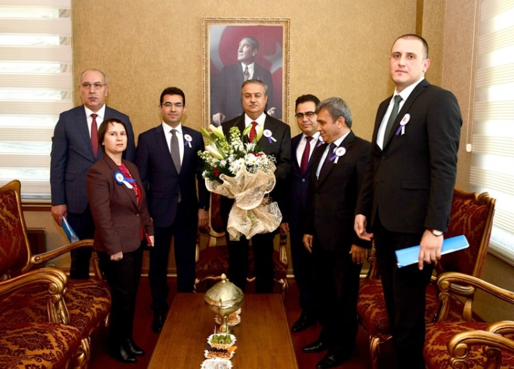 Vergi Haftası Kutlanıyor