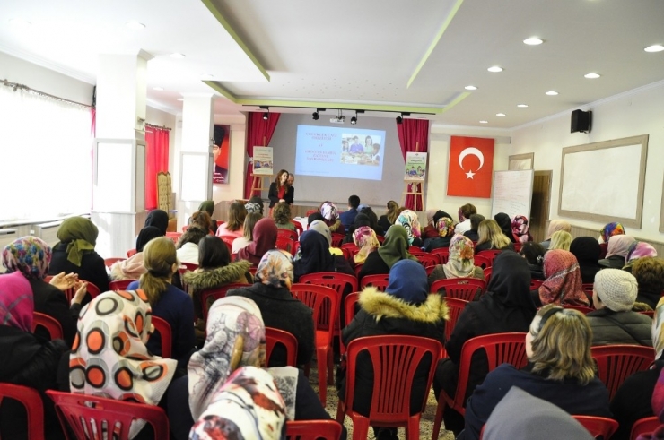 Safranbolu’da "Çocukluk Çağı Obezitesi Ve Ebeveyn Davranışları" Semineri