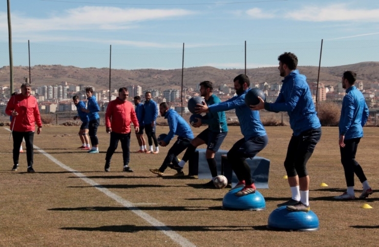 Nevşehir Belediyespor, Gölcükspor Hazırlıklarını Sürdürüyor