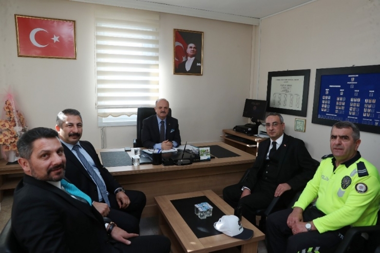 Vali Çakacak, Sivrihisar İlçesini Ziyaret Etti