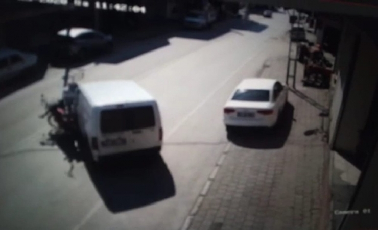 Motosiklet Sürücüsünün Feci Ölümü