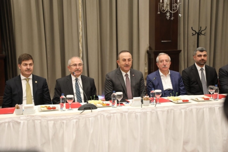 Bakan Çavuşoğlu Mardin’de Stk Temsilcileri İle Buluştu