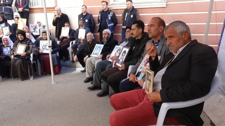 11 Ailenin Evladına Kavuşması, Hdp Önündeki Aileleri Umutlandırdı