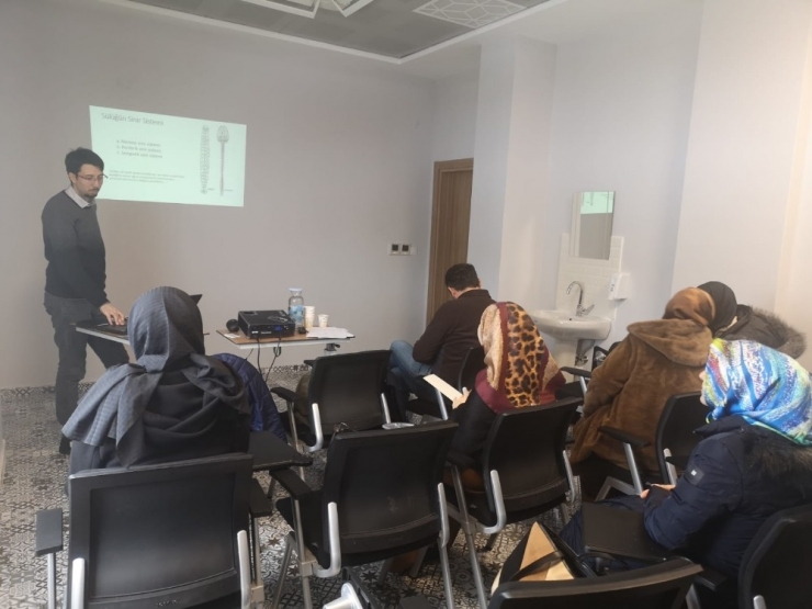 Düzce Üniversitesinde Sülük Uygulamaları Eğitimi Verildi