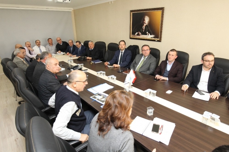 Başkan Büyükgöz Müdürlerini Topladı