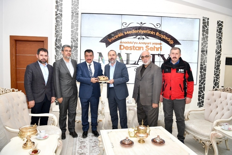 Başkan Gürkan’a Geçmiş Olsun Ziyaretleri