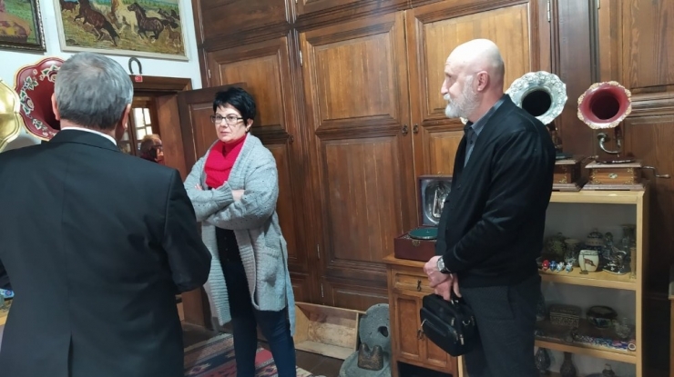 Kütahyalı Sanatçılar Atatürk’ün Doğduğu Evde Sergi Açacak