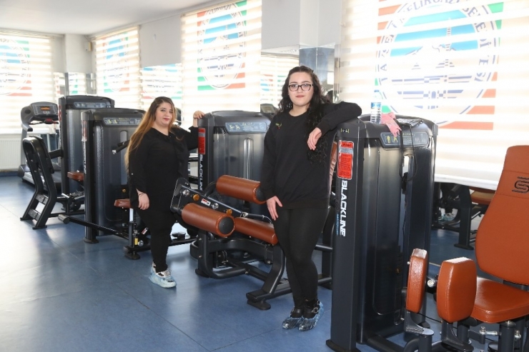 Melmek Spor Merkezleri İle 30 Kilo Verdiler