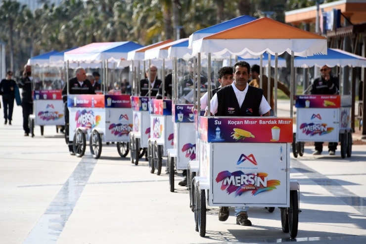 Mersin Sahilindeki Seyyar Satıcılara Tek Tip Kıyafet