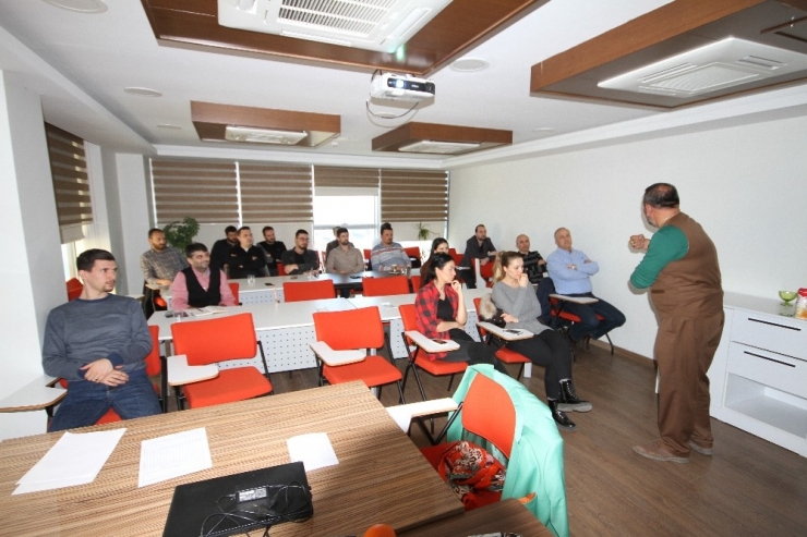 Tredaş Çalışanlarına Deprem Eğitimi Verdi