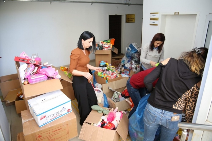 Tunceli’de, Depremzede Çocuklar İçin Oyuncak Kampanyası