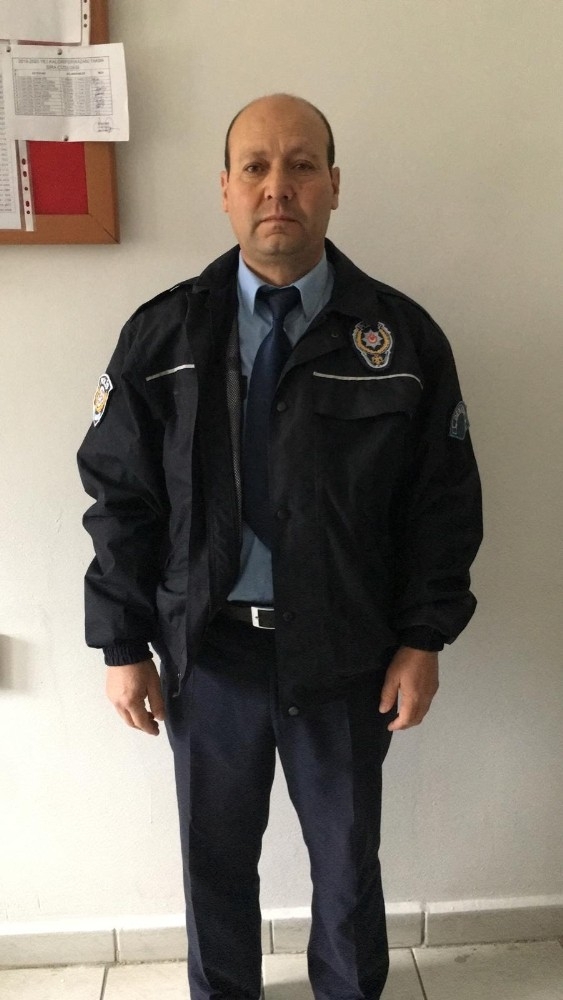 Sahte Polis, Gerçek Polise Yakalandı