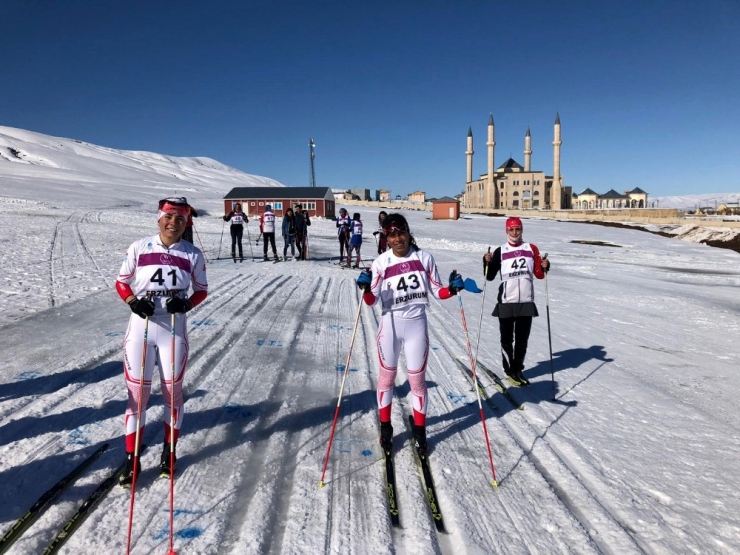 Aiçü’lü Öğrenciler Türkiye Şampiyonası’dan Başarıyla Döndü