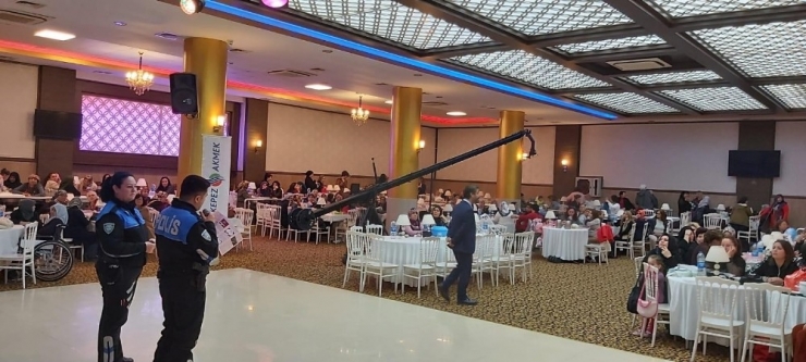 Antalya Polisi 650 Kadına Kades’i Anlattı