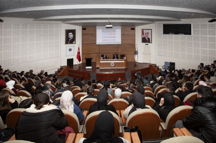 Atatürk Üniversitesinde İnternet Gazeteciliği Konuşuldu