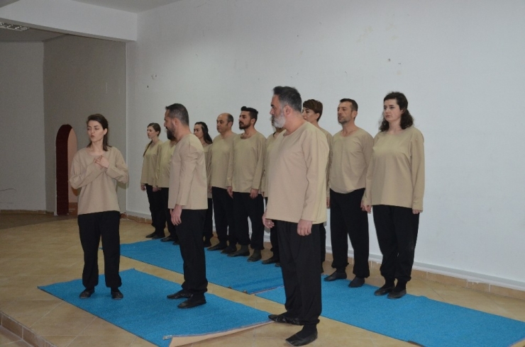 Günyüzü’nde "Asımın Nesli" Tiyatro Gösterisi Büyük Beğeni Aldı.