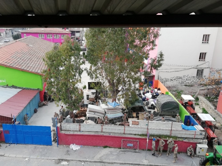 Sınıra Askeri Sevkiyat